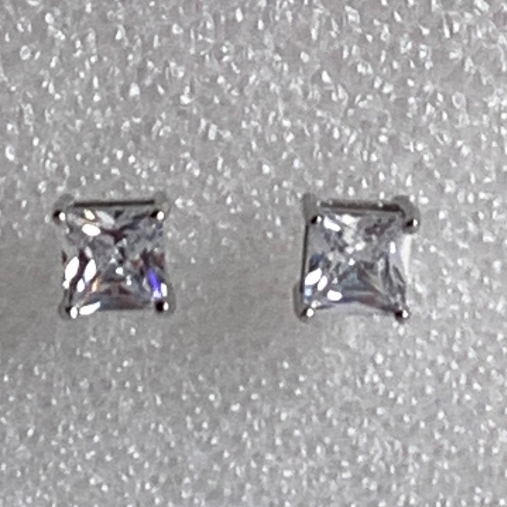 Boutique | Zircon Princess Cut Stud Earrings, 6mm - Picture 3 of 5